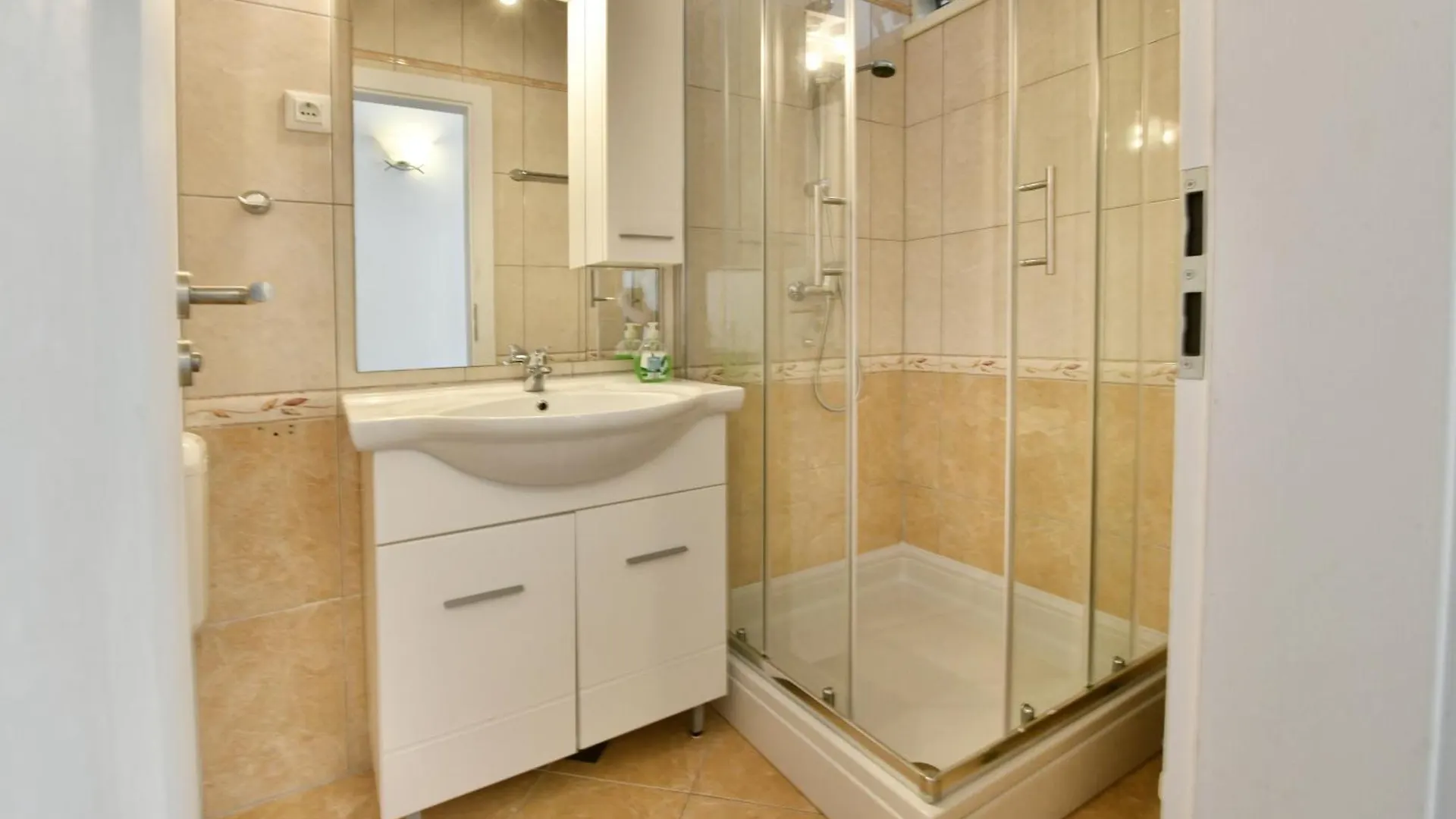 Apartments Marija Porec 0*,  Croatia