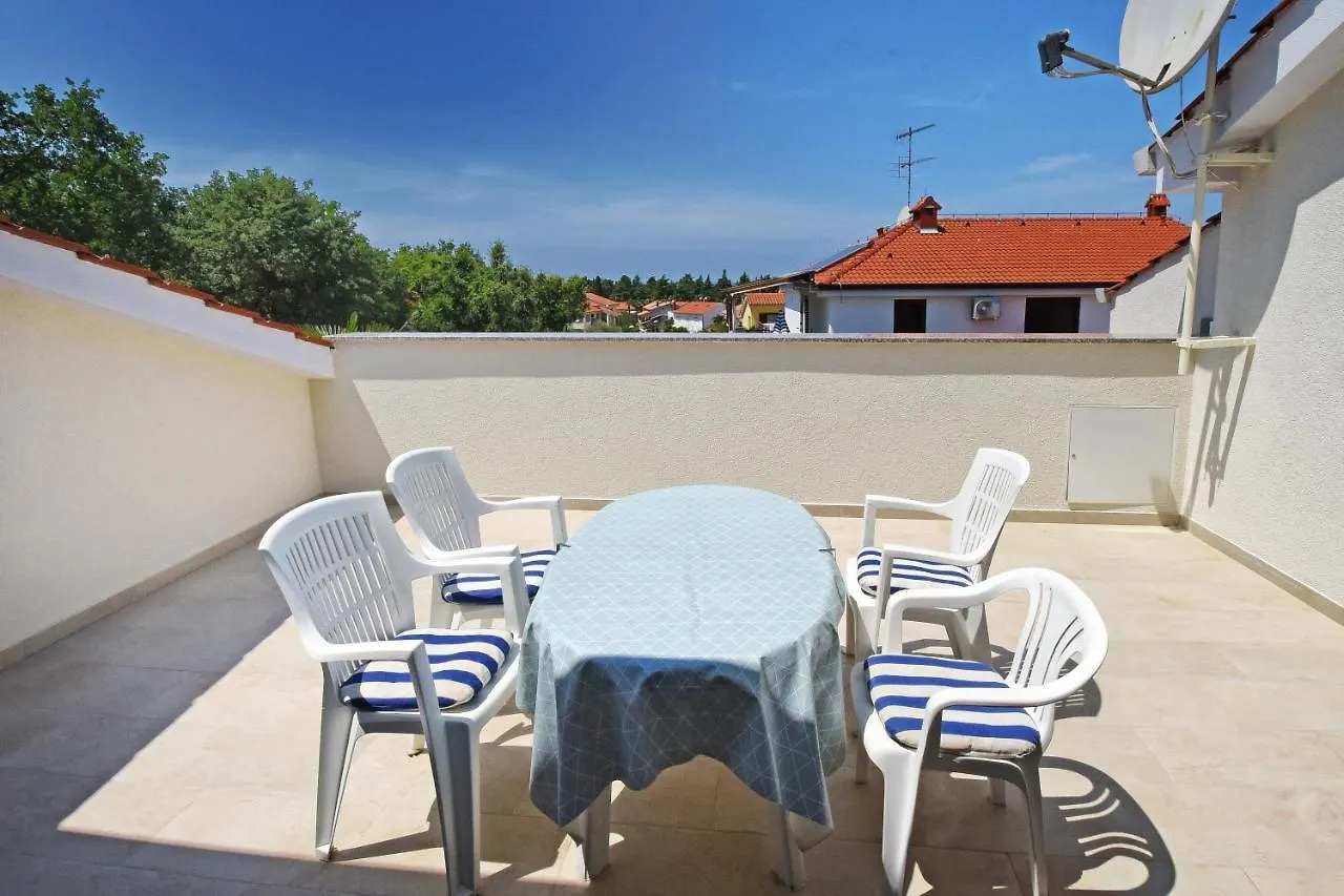 Apartments Marija Porec 0*,