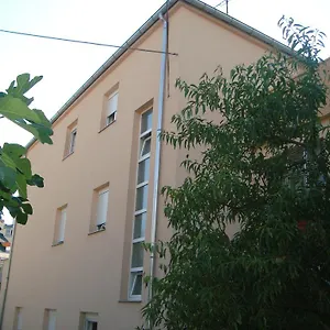 apartments-and-rooms-antonio.hotelinzadar.com/